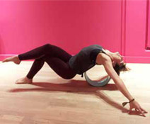 tatiana-bouru-avila-lotus-flow-vinyasa-212x175